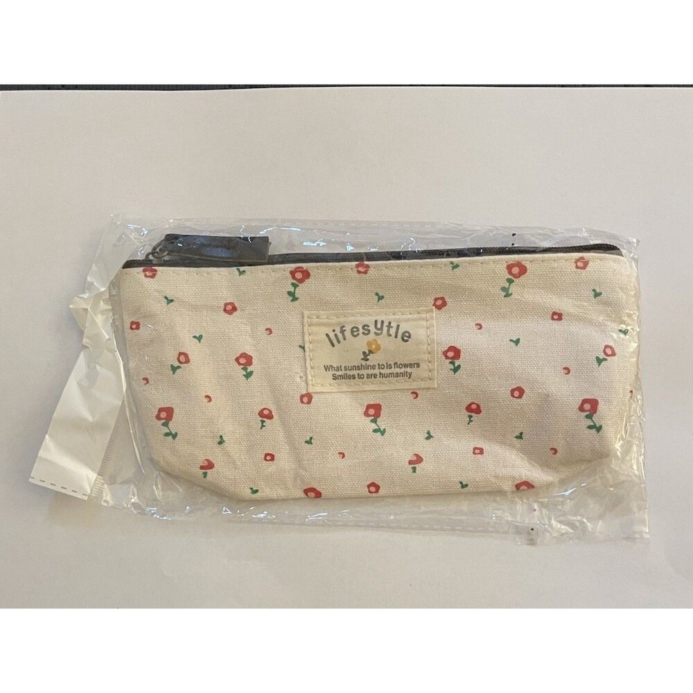 NEW Lifestyle Floral Coin/Change Purse - 7 x 4 inches - in original packaging